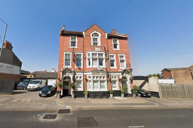Office to let in Suite 2, The Golden Lion, 289, Victoria Avenue, Southend-On-Sea