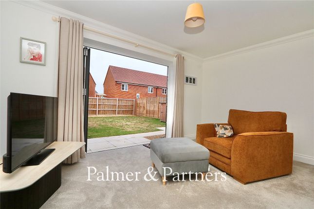 36, Queen Elizabeth Way, Suffolk photo 4