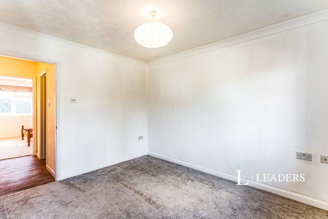 Flat 6, Roman Court, Doric Close photo 4