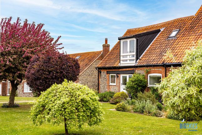 Thumbnail Cottage for sale in Buttlands Close, Binham
