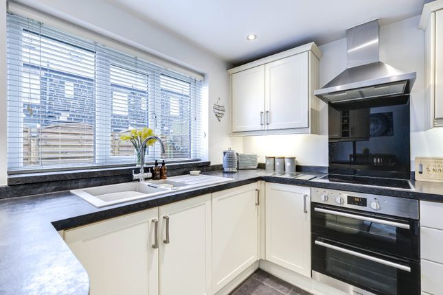 5, Billingwood Drive, Leeds photo 2