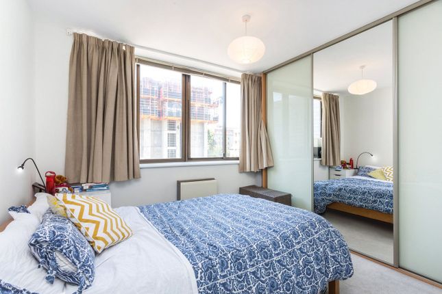 Flat 7, Elisa Court,, Chitty Street, London photo 3