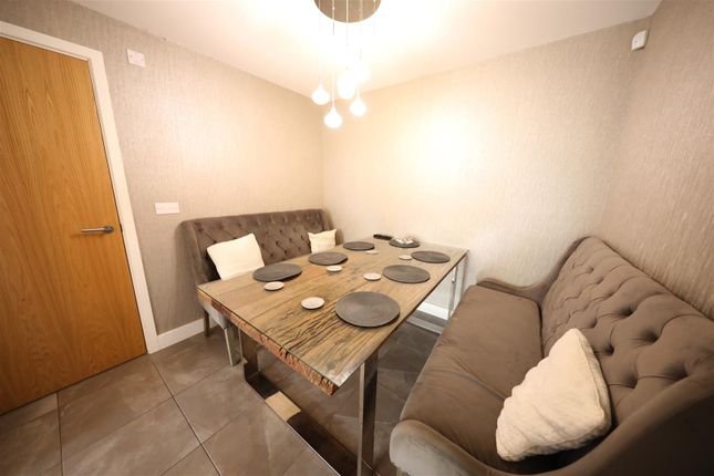 Town house for sale in Richmond Lane, Kingswood, Hull