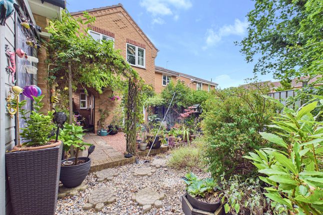 5, Hazelnut Grove, York photo 4