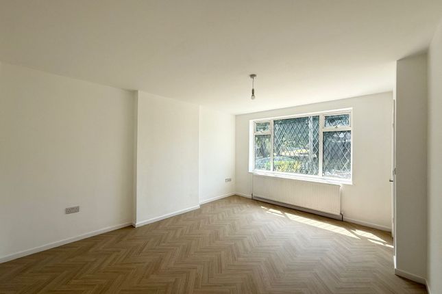 16, Park Road, West Yorkshire photo 4