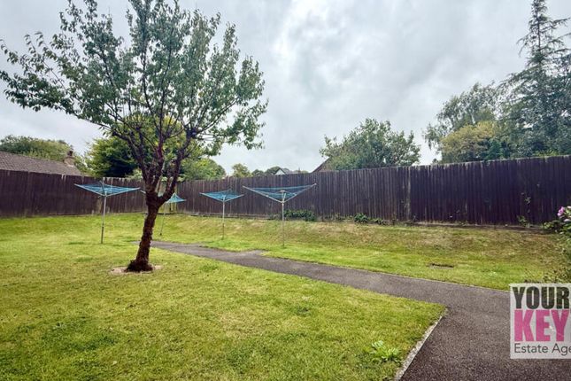 23, Wentworth Close, Folkestone photo 3