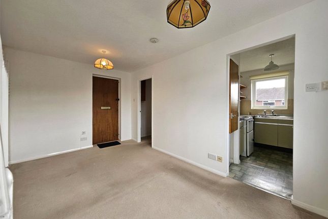 Flat F, 70, Comet Way, Dorset photo 3