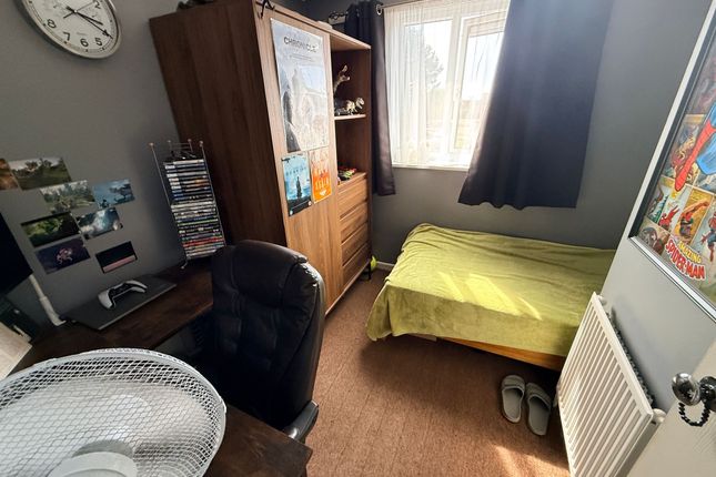 7 Rye Avenue, Cheltenham photo 5