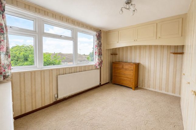 16, Sheepcote Road, Eton Wick photo 4