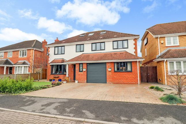 Thumbnail Detached house for sale in Collett Close, Hedge End, Southampton