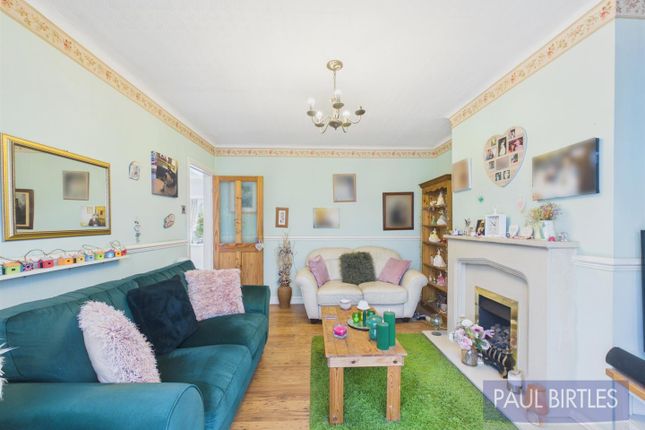 10, Eddisbury Avenue, Trafford photo 4