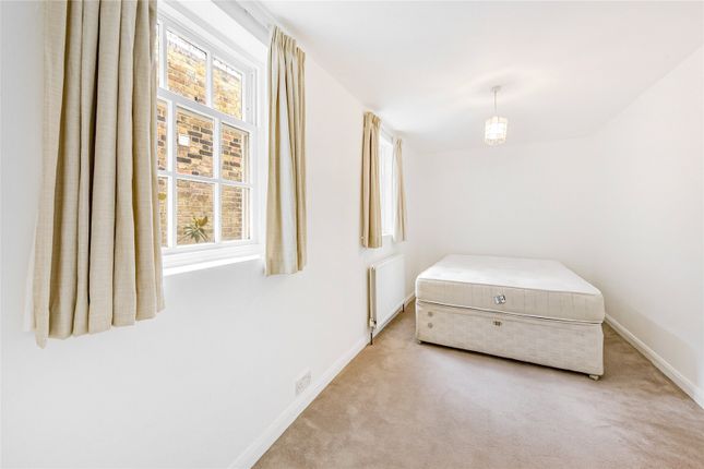Flat for sale in Tachbrook Street, Westminster