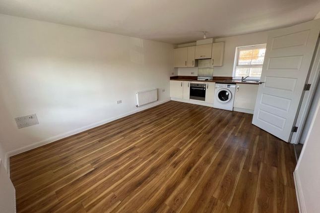 Flat to rent in Foundry Road, Newport