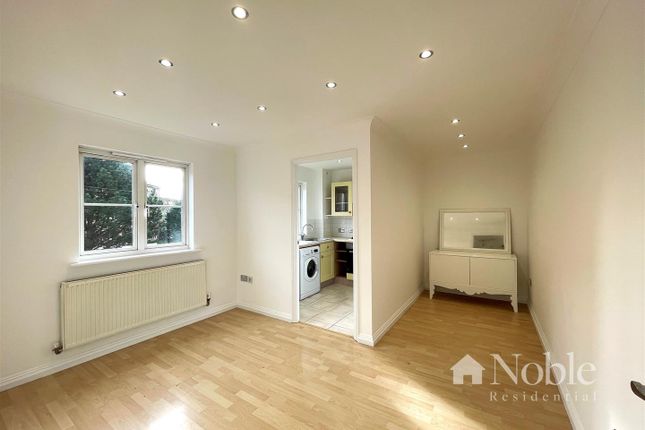 Kidman Close, Romford photo 2