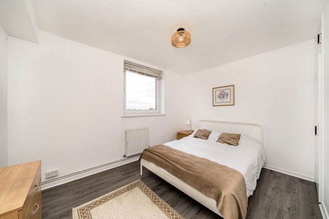 Flat 47, Rawlinson House, Mercator Road, London photo 4