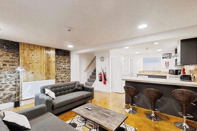 Flat 2, 2, Shellons Street, Folkestone photo 4