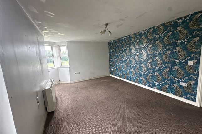 46, Medway Court, Merseyside photo 3