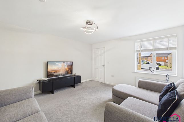 14 Wiswell Road, Burnley photo 3