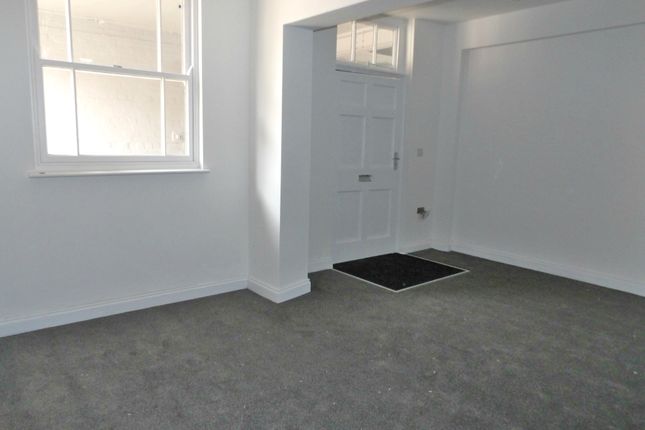 Flat 1, Newark photo 2