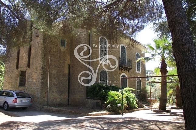 Thumbnail Villa for sale in Piazza Armerina, Sicily, Italy