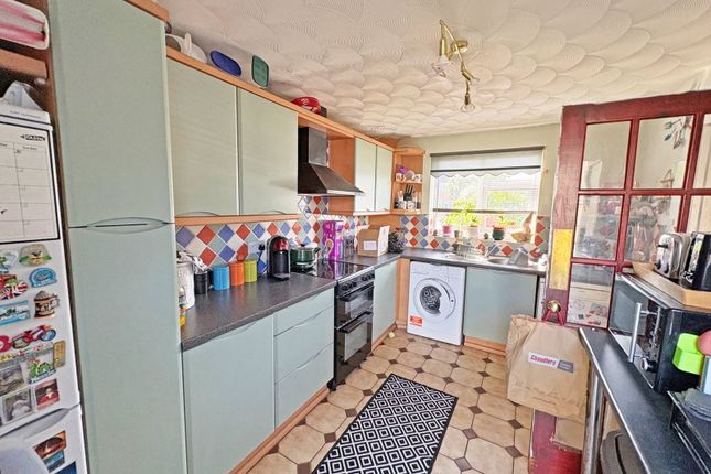2, St. Matthews Close, Skegness photo 2