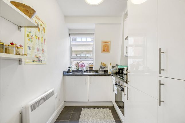 Flat 4, 17-18,, Picton Place, London photo 3