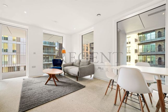 Flat to rent in Cendal Crescent, Bouchon Point