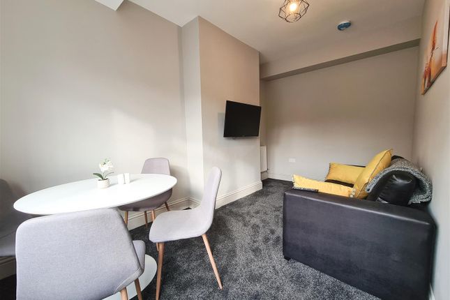 Room 1, 150, New Road, Dudley photo 5