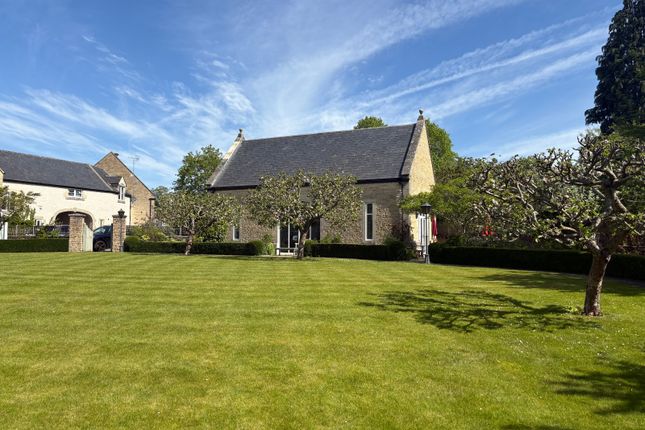 22, The Orchard, Fairford photo 4