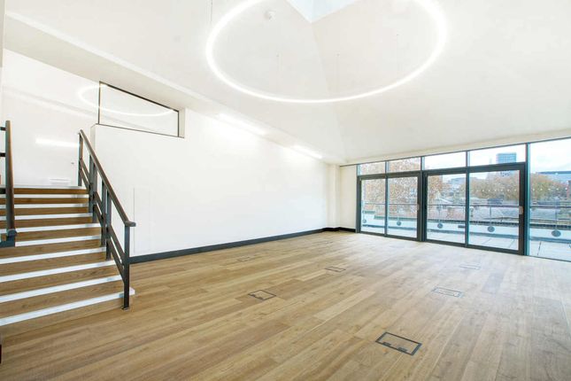 Office to let in 3 Sutton Lane, Clerkenwell, London