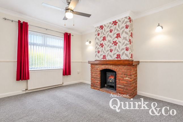 14, Newlands Road, Canvey Island photo 3