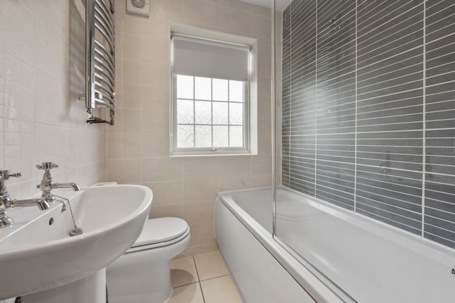 17 Bank Gardens, Warrington photo 4