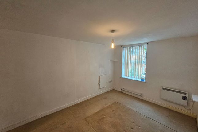 Apartment 11 Great Western Court, The Avenue, Acocks Green, Birmingham, West Midlands, B27 6NT photo 4