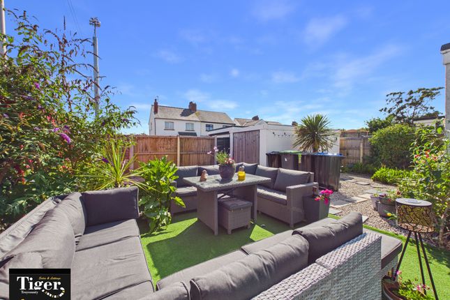 60, Maitland Avenue, Thornton-Cleveleys photo 3