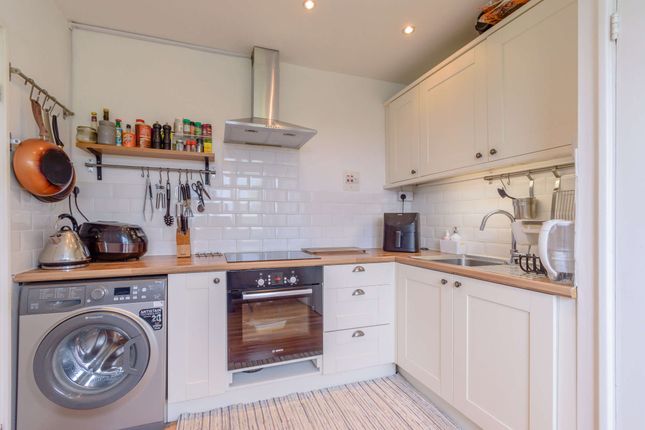 Flat for sale in Bromholm Road, London