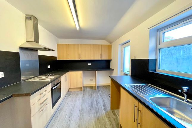 4a, Corporation Road, Grimsby photo 3