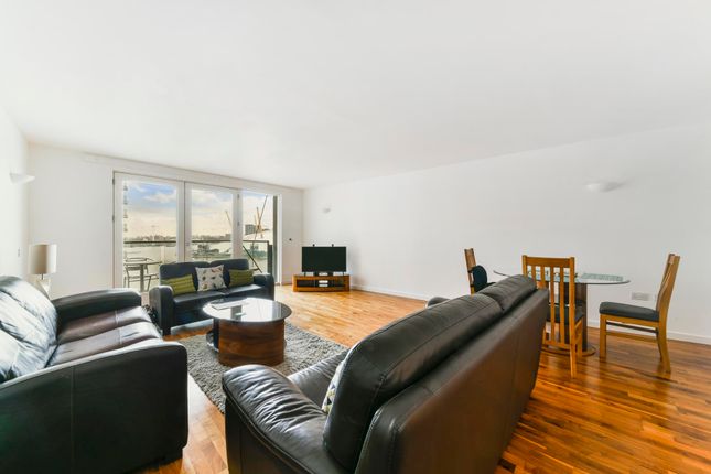 Thumbnail Flat to rent in New Providence Wharf, Fairmont Avenue, London