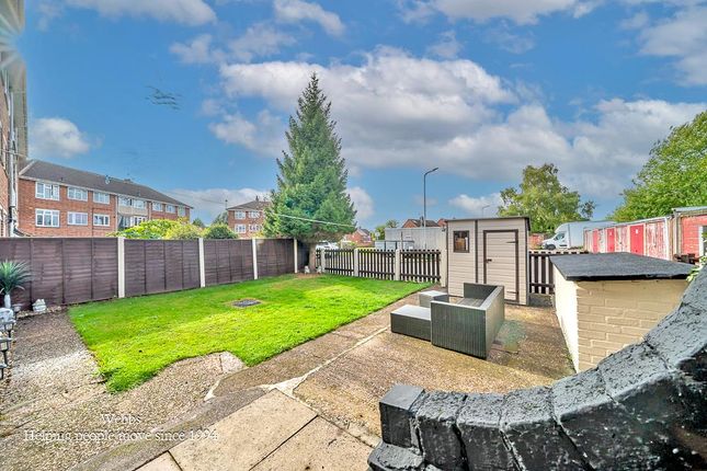 19, Guest Avenue, Wolverhampton photo 4