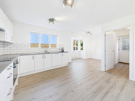 8, Beaufort Close, Weston-super-Mare photo 4