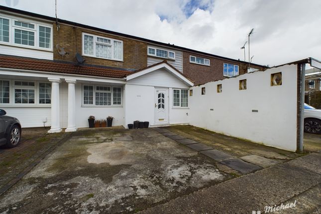 Thumbnail Terraced house for sale in St. Annes Road, Aylesbury