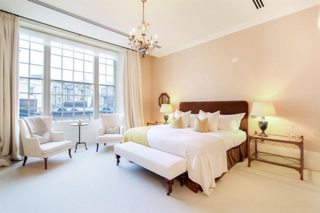 Flat to rent in Buckingham Gate, Westminster