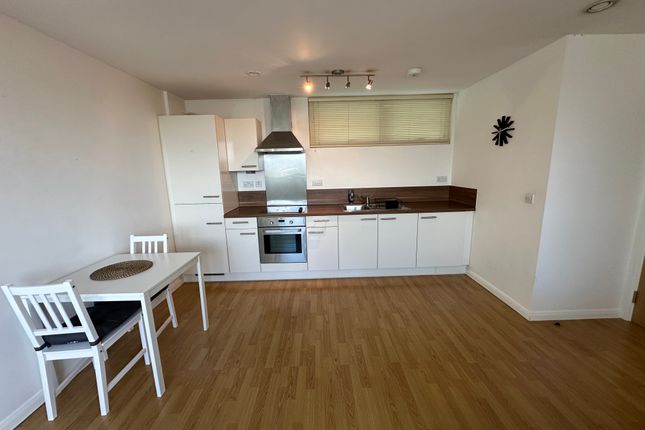 Apt 418, Liverpool photo 5