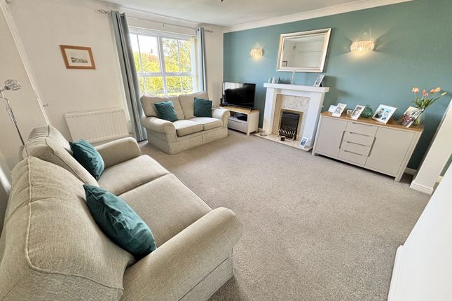 9, Dallam Dell, Thornton photo 2