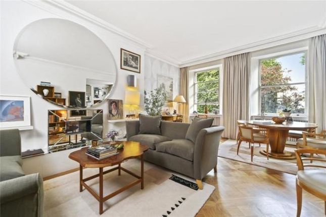 1-bed flat on Flat 2, 17, Hyde Park Square, Hyde Park, £950,000