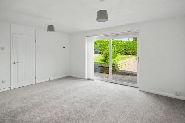 77, Lewis Drive, Caerphilly photo 2
