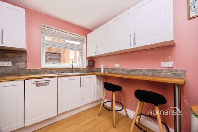 57, Elleray Court, Aldershot photo 4