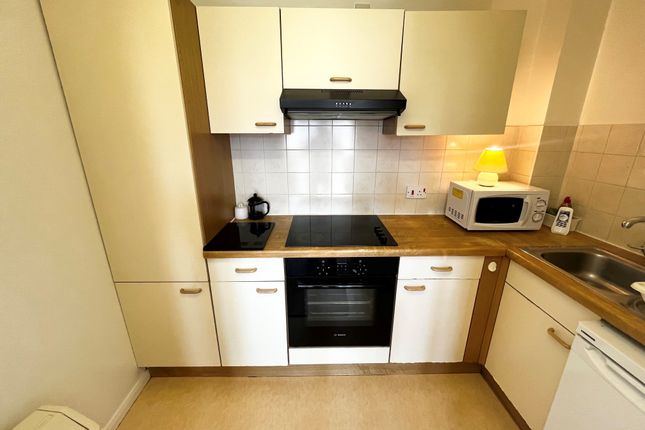 Flat 24, Poole photo 3