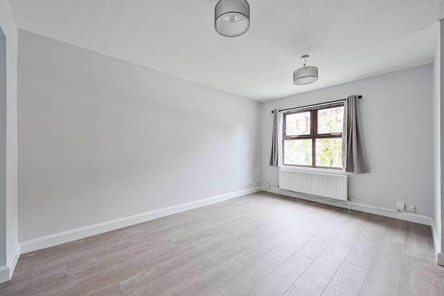 Detached house to rent in Goosander Way, Thamesmead, London
