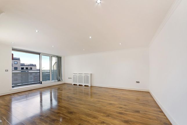 Thumbnail Flat to rent in Wards Wharf Approach, Royal Docks, London