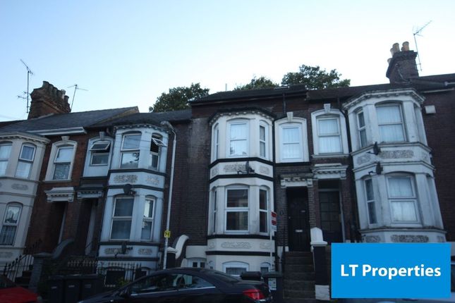 Thumbnail Flat for sale in Napier Road, Luton